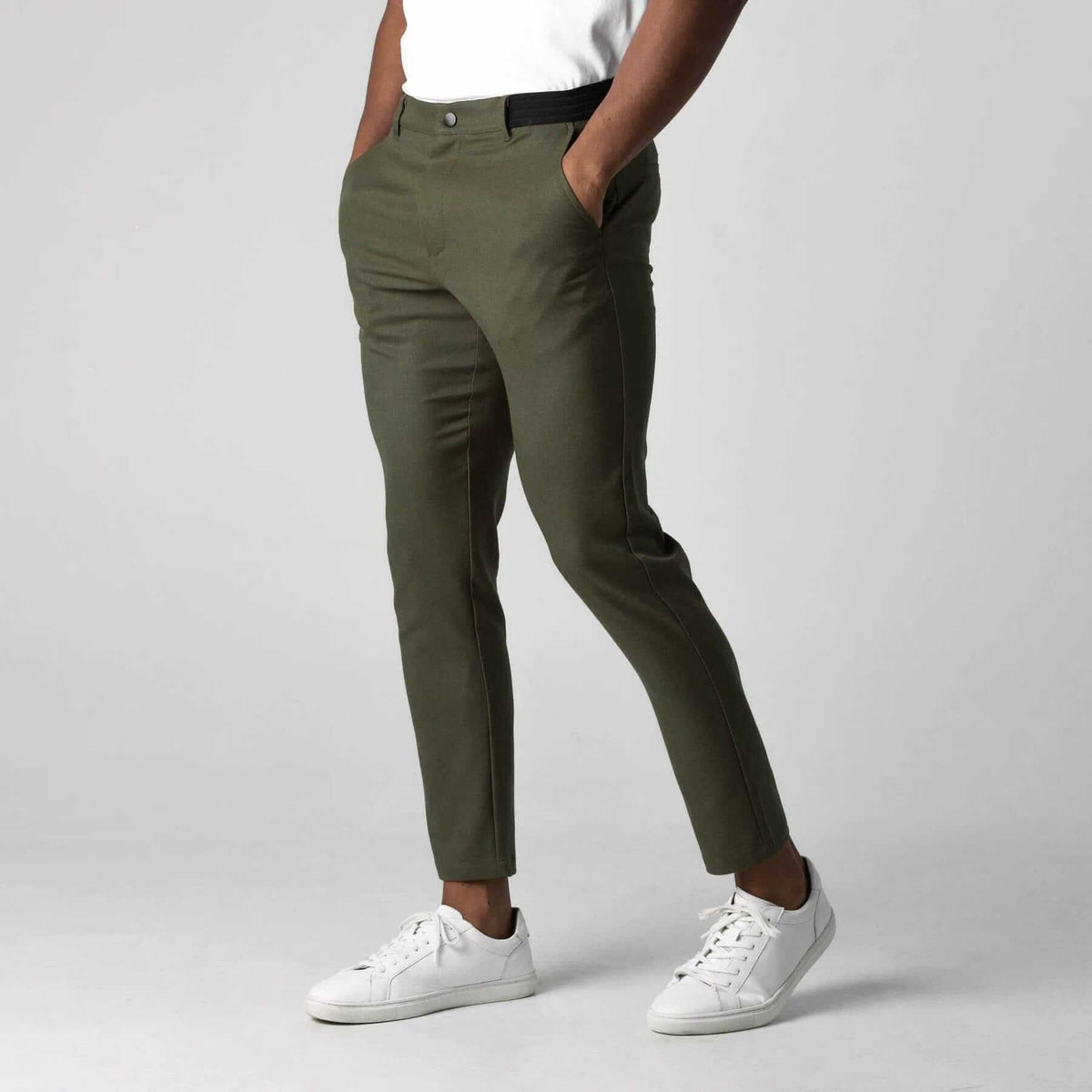 4-Way-Stretch Athletic Chino